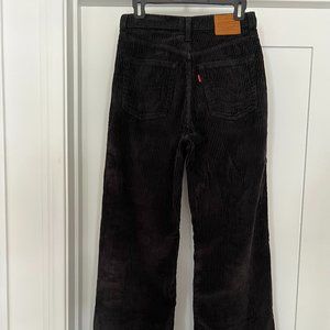 Levi Corduroy Wide Leg - Size 27